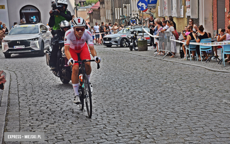 81. Tour de Pologne. Kolarze przejechali przez ząbkowicki rynek