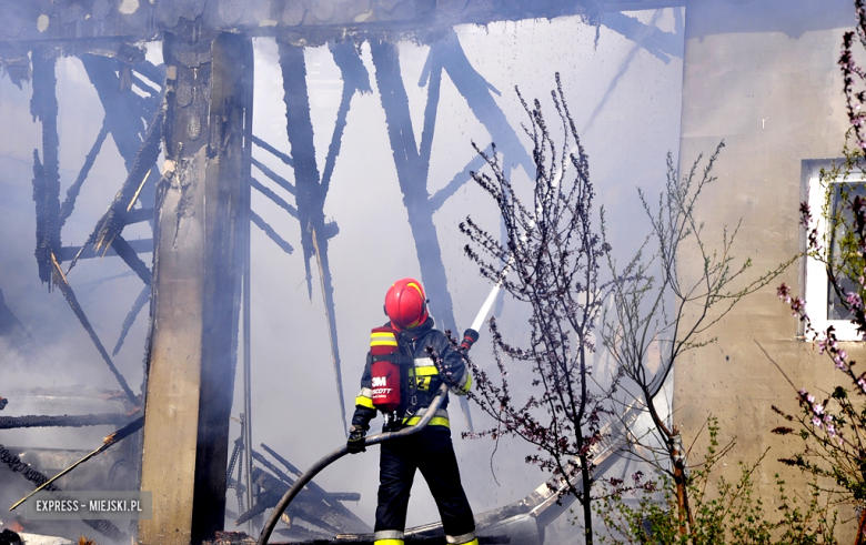 Pożar zabudowań gospodarczych w Zwróconej