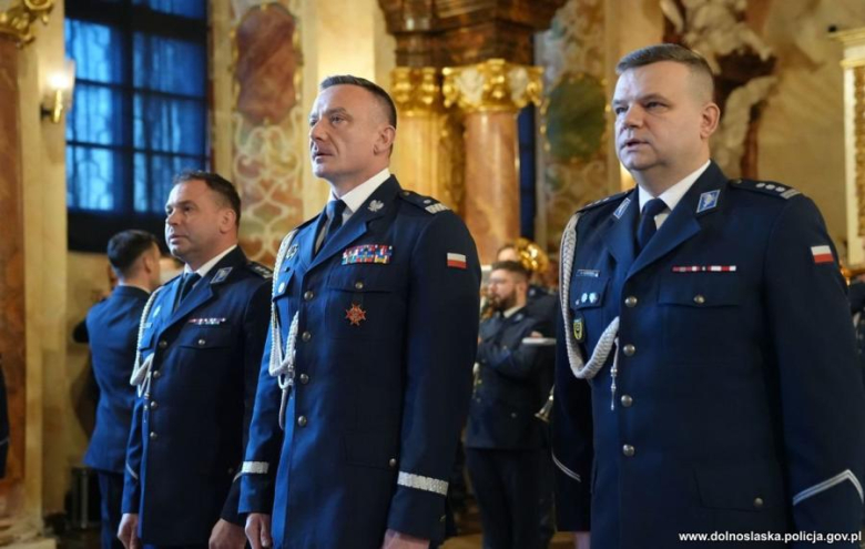 Uroczyste ślubowanie nowych policjantów we wrocławskim Oratorium Marianum