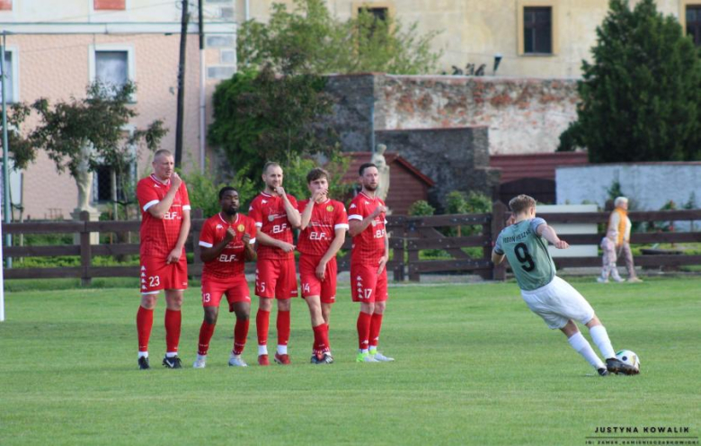 Klasa okręgowa: Zamek Kamieniec Ząbkowicki 4:0 (1:0)  Pogoń Pieszyce
