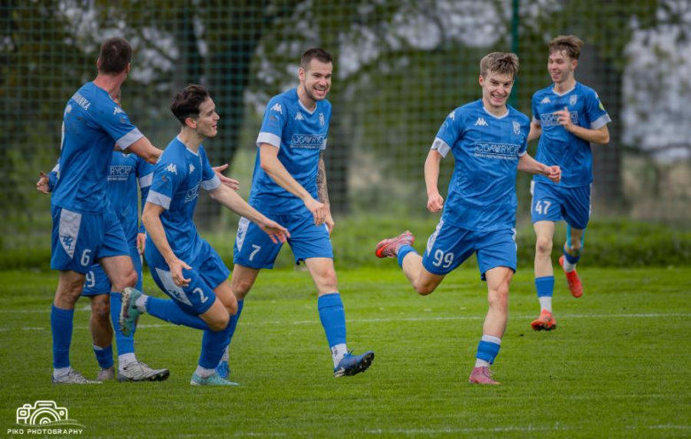 Klasa okręgowa: Skałki Stolec 0:3 (0:2) Bielawianka Bielawa