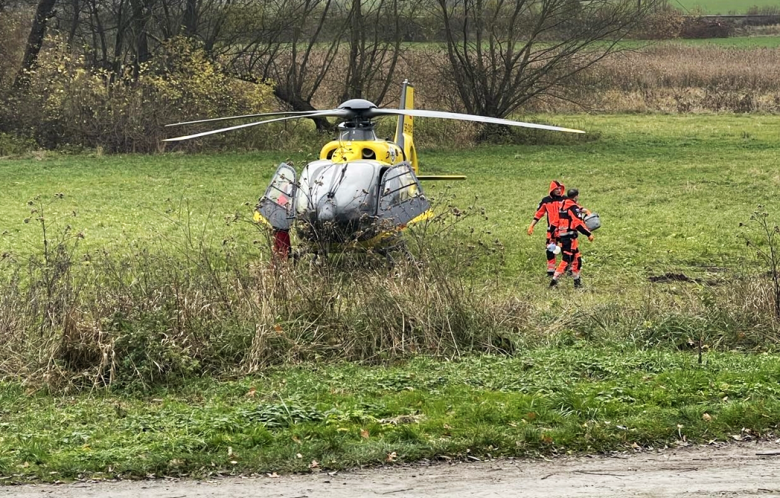 Poważny wypadek przed Ziębicami. 21-latek przetransportowany śmigłowcem do szpitala