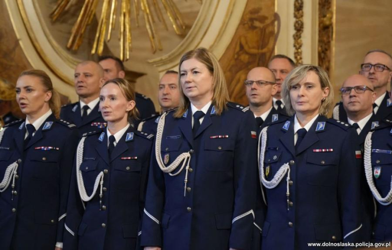 Uroczyste ślubowanie nowych policjantów we wrocławskim Oratorium Marianum