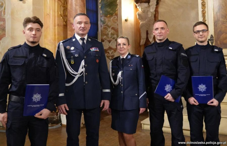 Uroczyste ślubowanie nowych policjantów we wrocławskim Oratorium Marianum