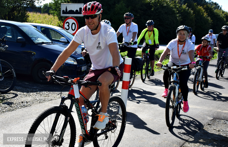 Nowa ścieżka rowerowa otwarta. Ponad 150 osób na trasie 26. Powiatowego Rajdu Rowerowego
