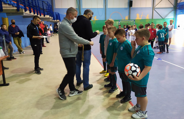 III Turniej Ząbkowickiej Ligi Mini Futsalu. Przed nami już tylko finały