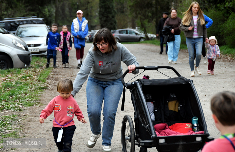 Setki biegaczy i świetne wyniki. 15. Półmaraton Henrykowski i 11. Dycha Księgi Henrykowskiej [foto]