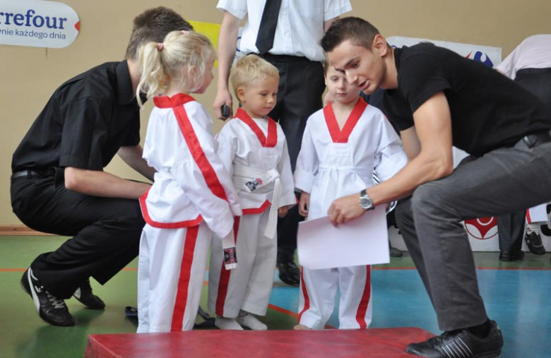 Najmłodsi zawodnicy taekwondo w Bardzie 