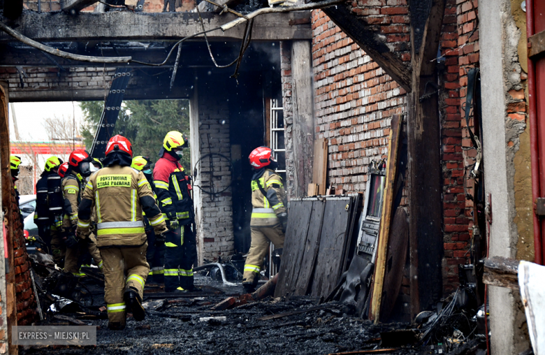 Pożar budynku po byłej cegielni w Olbrachcicach Wielkich