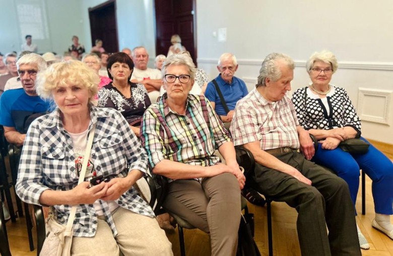 Ruszył Program Karty Seniora Aglomeracji Wrocławskiej – Jak otrzymać kartę i korzystać ze zniżek?