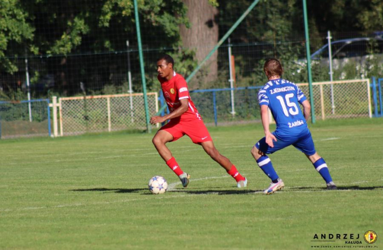 Klasa okręgowa: Zjednoczeni Zarów 1:3 (1:0) Zamek Kamieniec Zabkowicki
