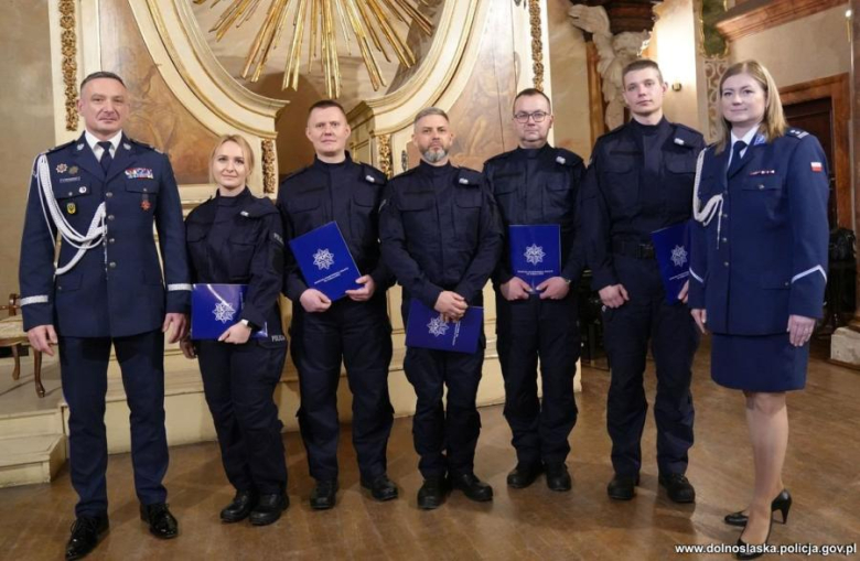 Uroczyste ślubowanie nowych policjantów we wrocławskim Oratorium Marianum