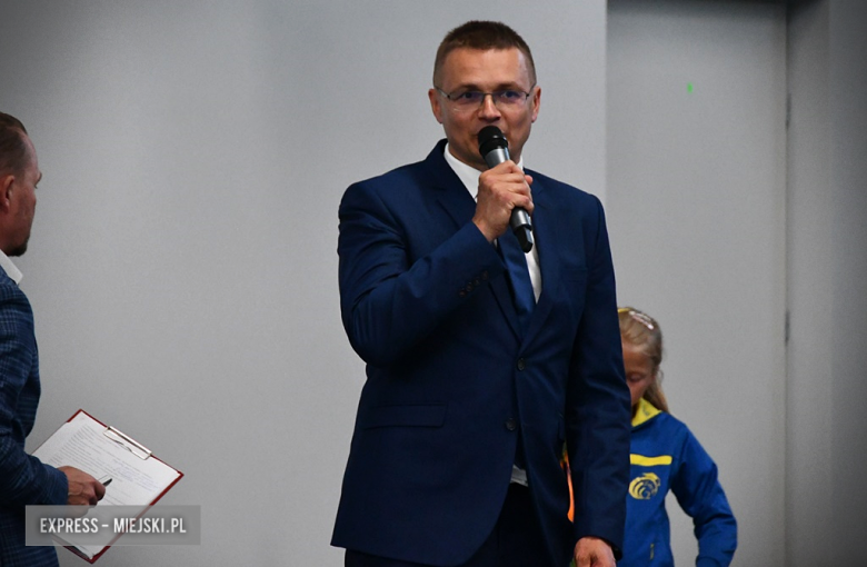 Uroczyste otwarcie zmodernizowanej hali sportowej w Kamieńcu Ząbkowickim