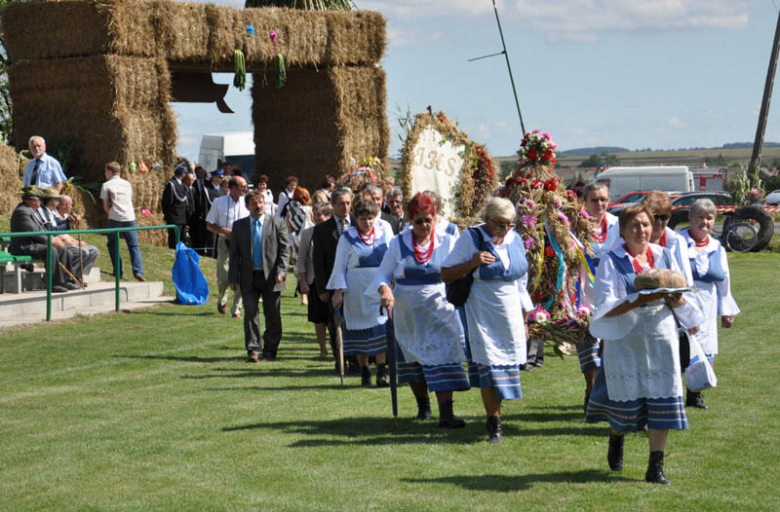 Dożynki Powiatowo-Gminne – Stolec 2011