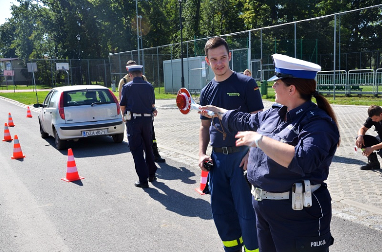 Wspólne międzynarodowe ćwiczenia policji i strażaków-ochotników z gminy Stoszowice