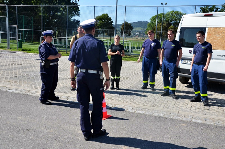 Wspólne międzynarodowe ćwiczenia policji i strażaków-ochotników z gminy Stoszowice