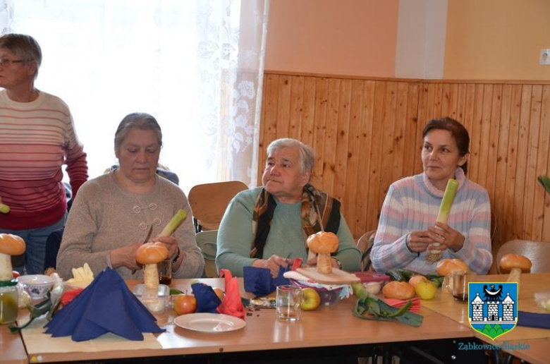 Sztuka carvingu i garnirowania w Stolcu