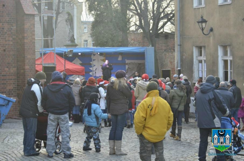 Święty Mikołaj na placu przy kościele św. Anny