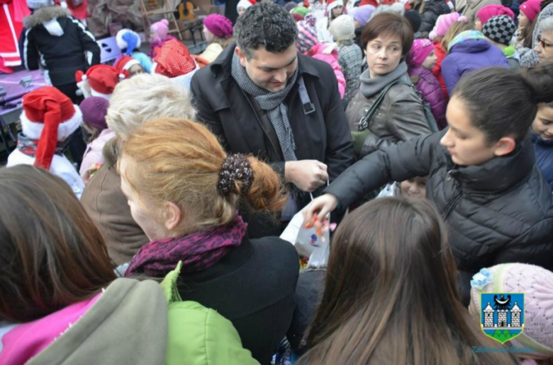 Święty Mikołaj na placu przy kościele św. Anny