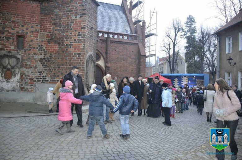 Święty Mikołaj na placu przy kościele św. Anny