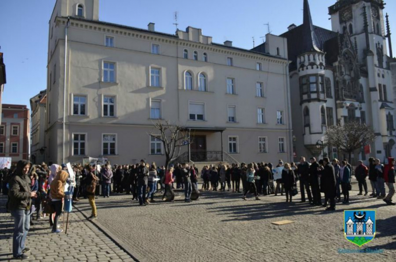 Uczniowie liceum ogólnokształcącego od kilku lat biorą udział w akcji 