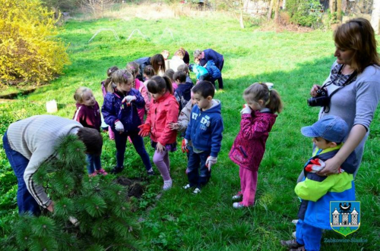 Mieszkańcy kilku miejscowości, a także przedszkolaki wzięły udział w akcji  „Zielona Gmina”