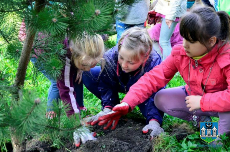 Mieszkańcy kilku miejscowości, a także przedszkolaki wzięły udział w akcji  „Zielona Gmina”