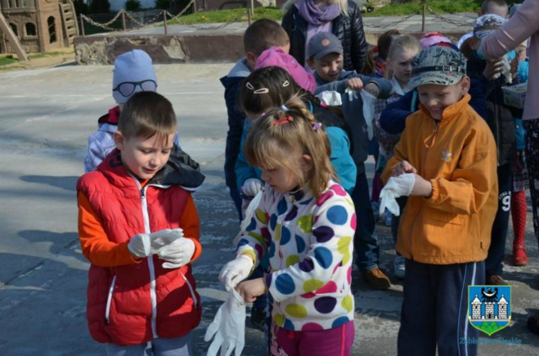 Mieszkańcy kilku miejscowości, a także przedszkolaki wzięły udział w akcji  „Zielona Gmina”