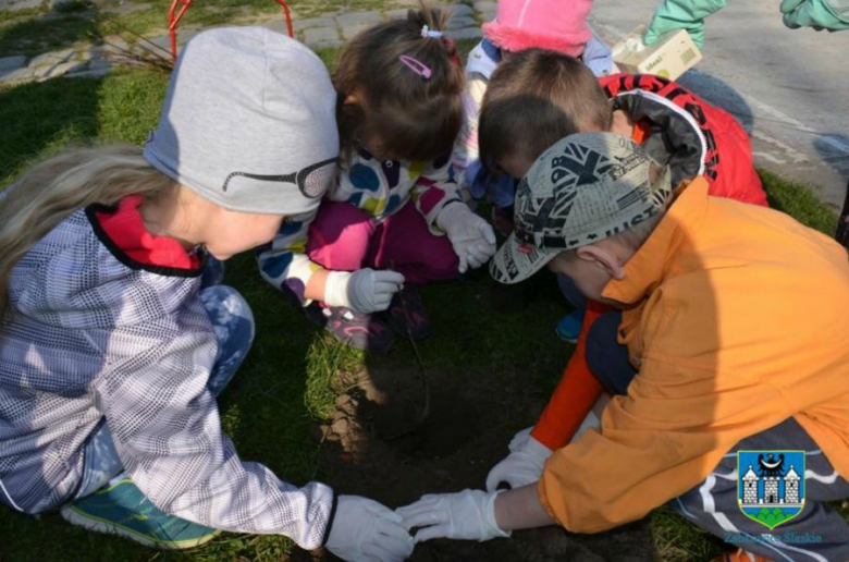 Mieszkańcy kilku miejscowości, a także przedszkolaki wzięły udział w akcji  „Zielona Gmina”