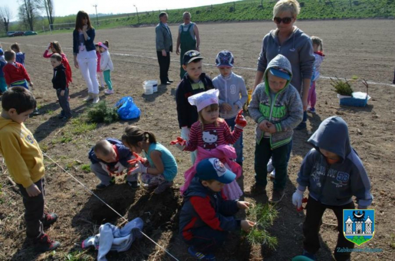 Mieszkańcy kilku miejscowości, a także przedszkolaki wzięły udział w akcji  „Zielona Gmina”