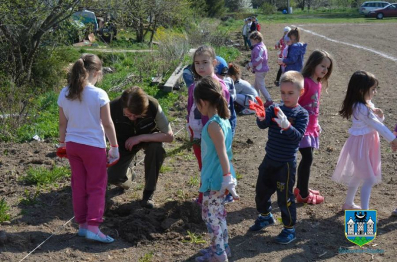 Mieszkańcy kilku miejscowości, a także przedszkolaki wzięły udział w akcji  „Zielona Gmina”