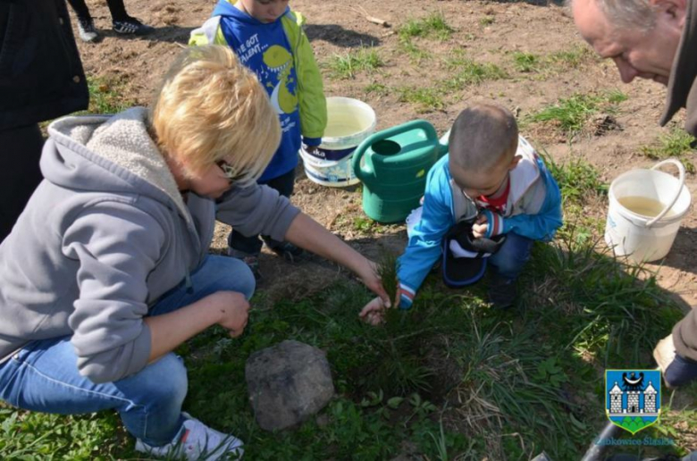 Mieszkańcy kilku miejscowości, a także przedszkolaki wzięły udział w akcji  „Zielona Gmina”