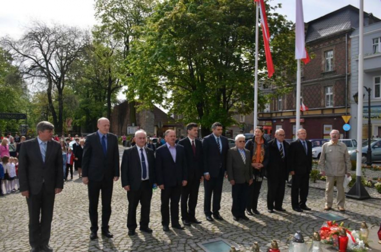 Uroczystości pod pomnikiem Poległym za ojczyznę