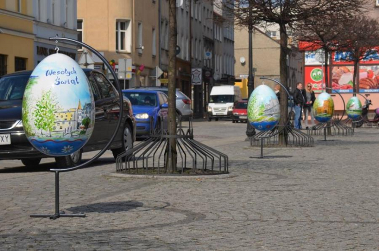 Na ząbkowickim rynku zauważalny jest już klimat świąt Wielkanocnych