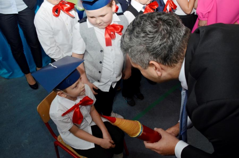 Pierwszoklasiści Szkoły Podstawowej nr 3 im. Mikołaja Kopernika
