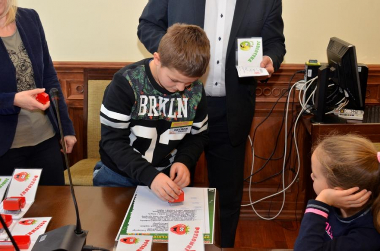 Zajęcia Ząbkowickiego Uniwersytetu Dziecięcego w urzędzie miejskim