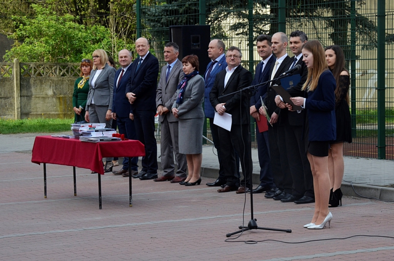 Zakończenie roku szkolnego maturzystów w Zespole Szkół Zawodowych w Ząbkowicach Śląskich