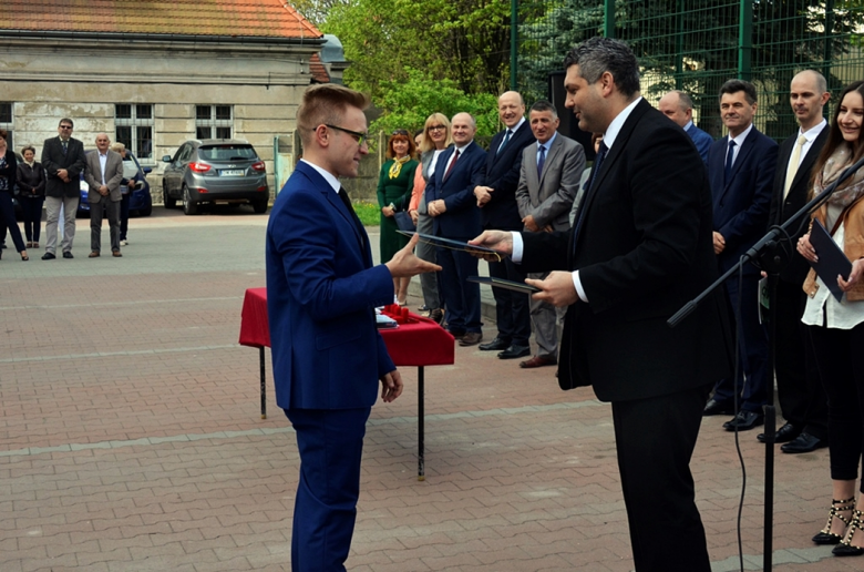 Zakończenie roku szkolnego maturzystów w Zespole Szkół Zawodowych w Ząbkowicach Śląskich