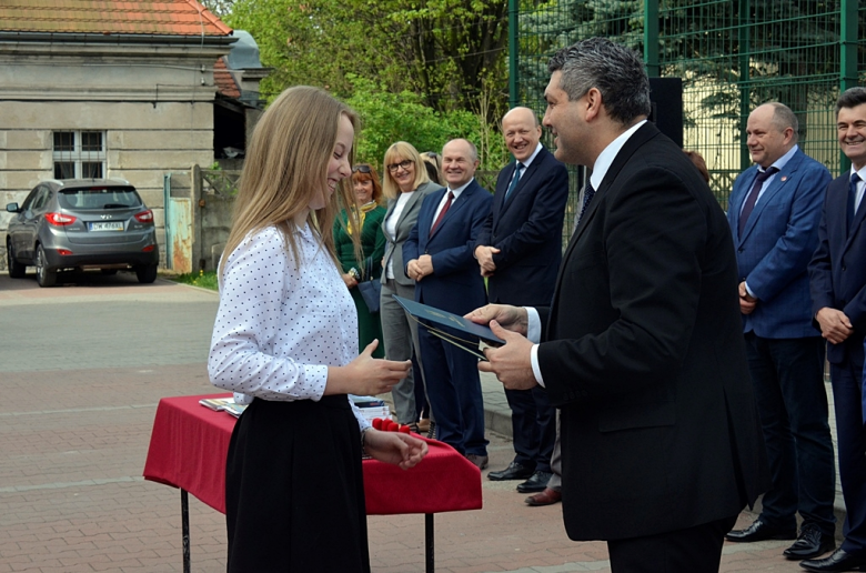 Zakończenie roku szkolnego maturzystów w Zespole Szkół Zawodowych w Ząbkowicach Śląskich