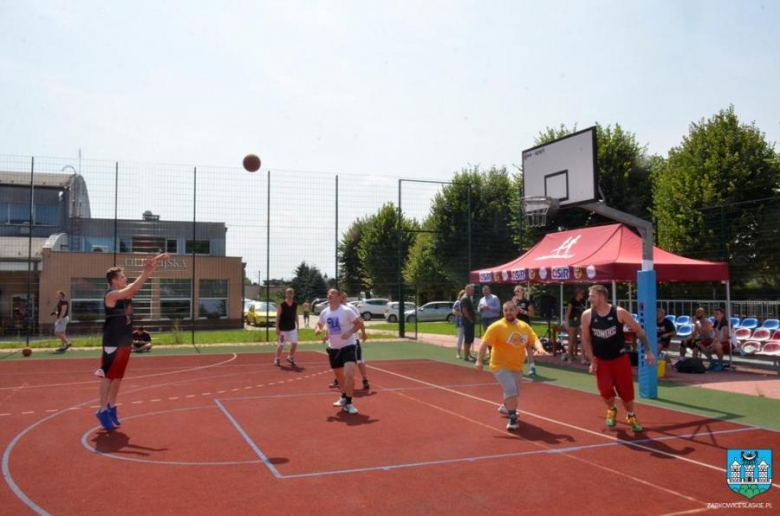 Wakacyjny turniej koszykówki 3x3 w Ząbkowicach Śląskich