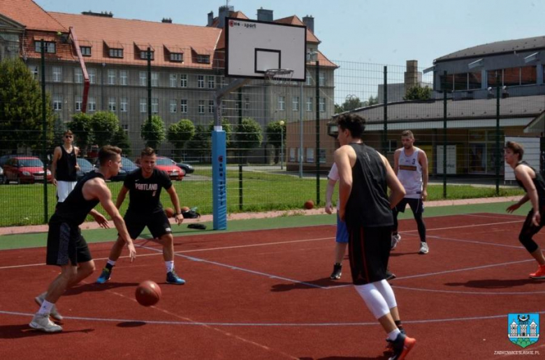 Wakacyjny turniej koszykówki 3x3 w Ząbkowicach Śląskich