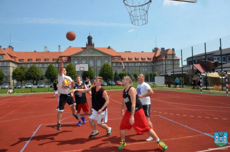 Wakacyjny turniej koszykówki 3x3 w Ząbkowicach Śląskich