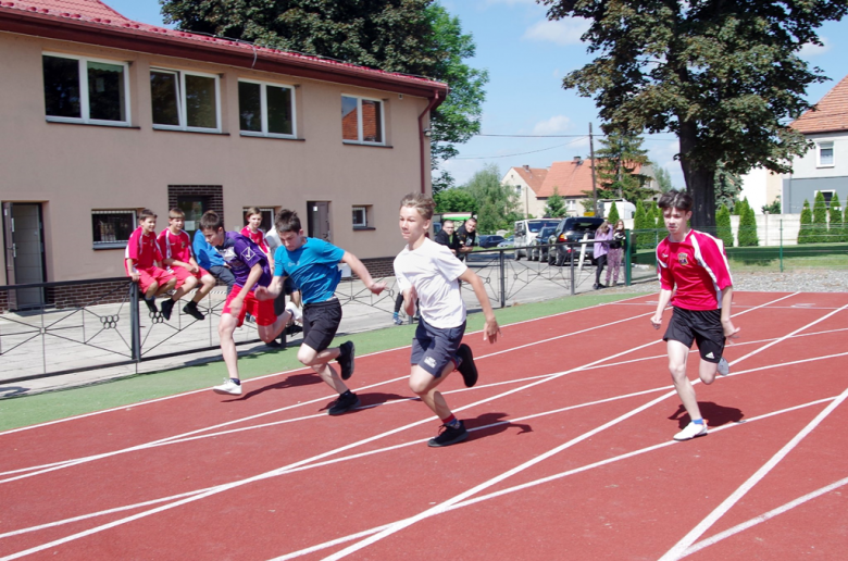 Zawody lekkoatletyczne w Ziębicach