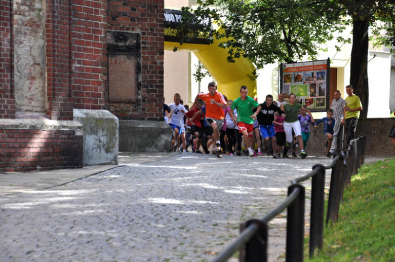 Biegi o statuetkę Krzywej Wieży