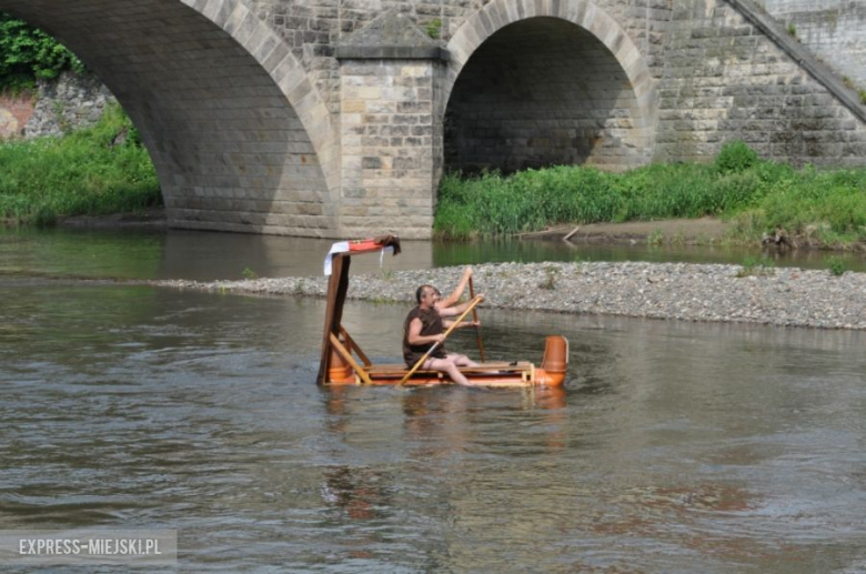 "Flinstonowie" z Tarnowa Podgórnego