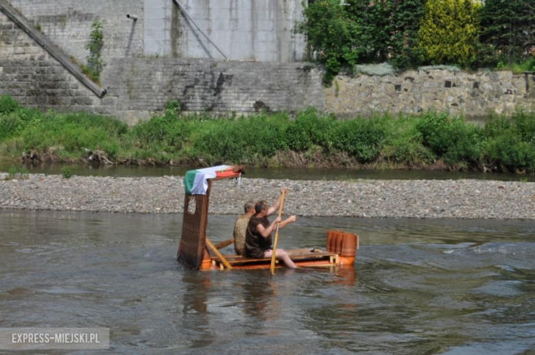 "Flinstonowie" z Tarnowa Podgórnego