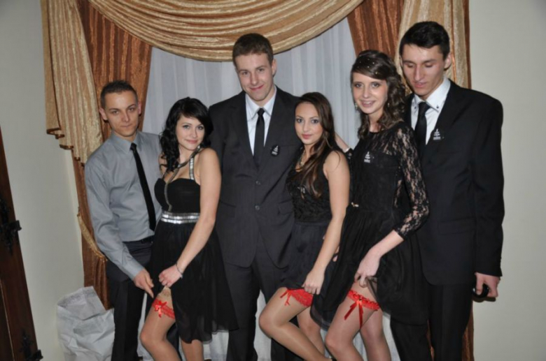 Przedmaturalny bal uczniów z ZSP Ziębice