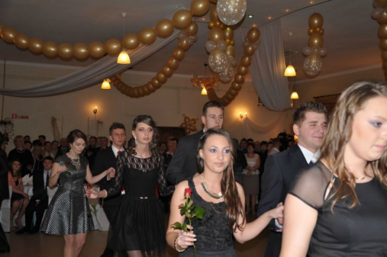Przedmaturalny bal uczniów z ZSP Ziębice