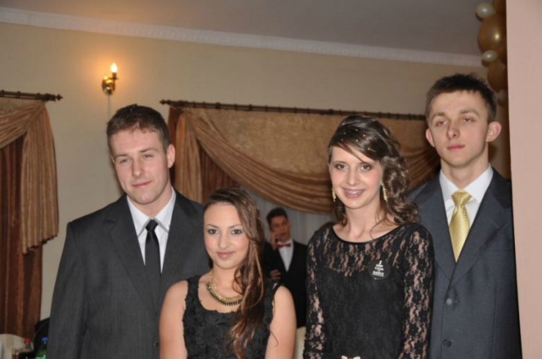 Przedmaturalny bal uczniów z ZSP Ziębice