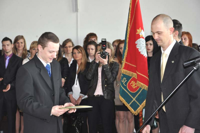 Nagrody pieniężne otrzymało trzynastu uczniów